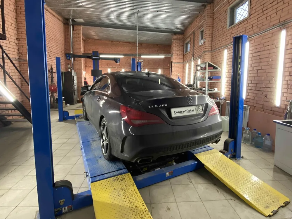 Mercedes CLA на стенде сход-развала